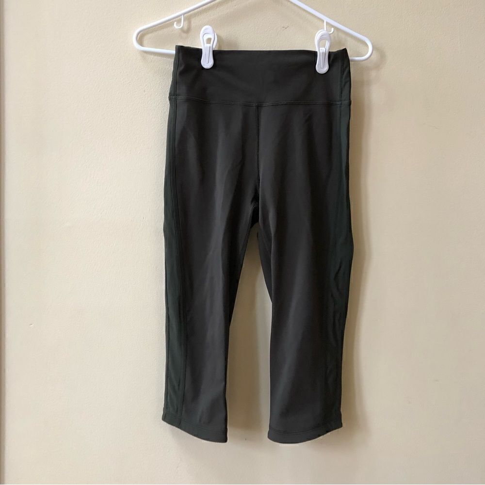 Lululemon Capri Leggings Size 6